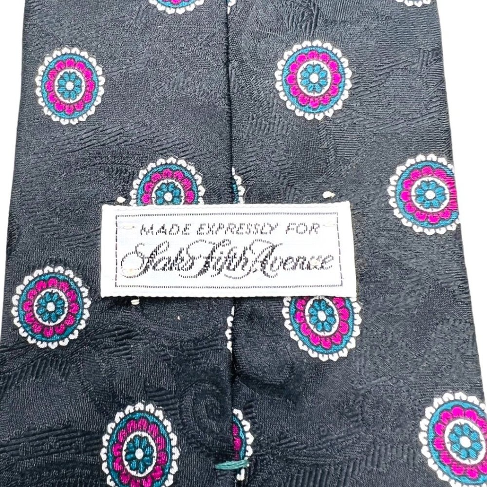 Saks Fifth Avenue Men's Tie W/Paisely & Circular Designs - Picture 3 of 7
